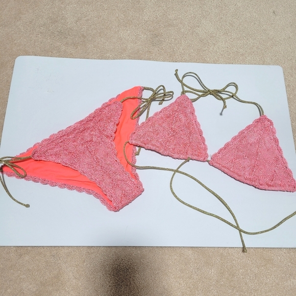 Vintage Rare Victorias Secret Knitted Crochet pink & gold metallic Bikini Set s - Picture 2 of 5